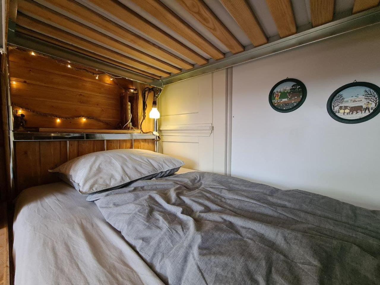 Backpacker Bären, einfaches Privatzimmer Urnäsch Zimmer foto
