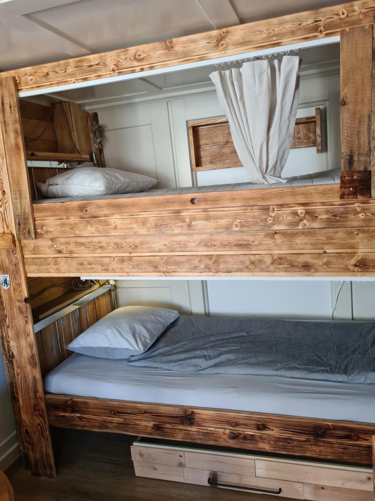 Backpacker Bären, einfaches Privatzimmer Urnäsch Zimmer foto